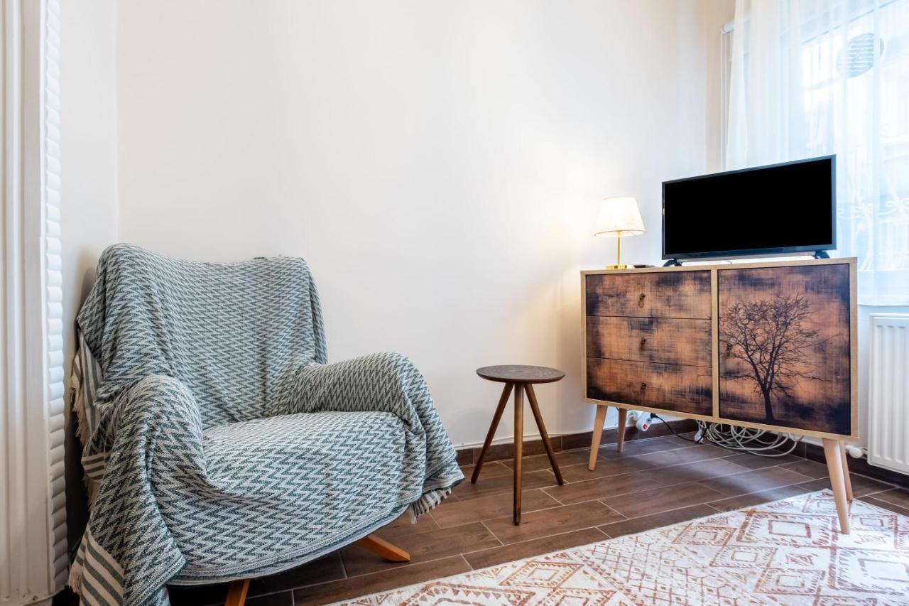 Lovely Flat In Beyoglu Near Public Transportation Apartment